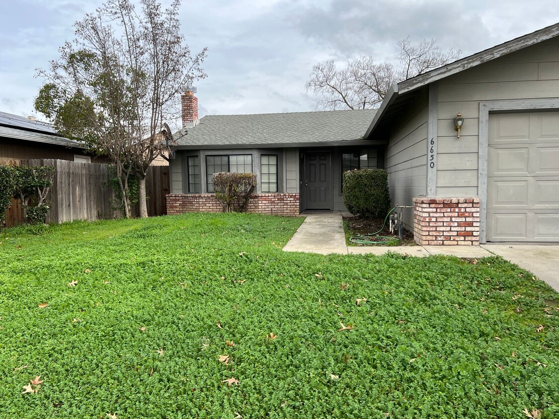 Primary Photo - Remodeled Single Story home in Rio Linda, ...