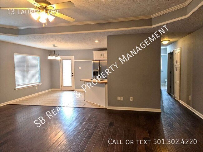 Foto del edificio - 13 Lauren Cove