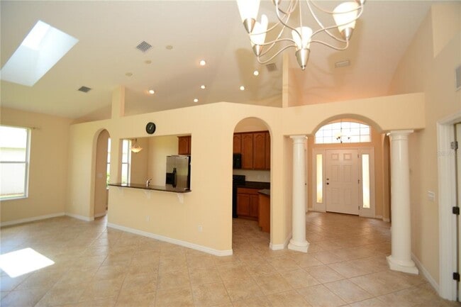 Building Photo - 40 Arrowhead Dr