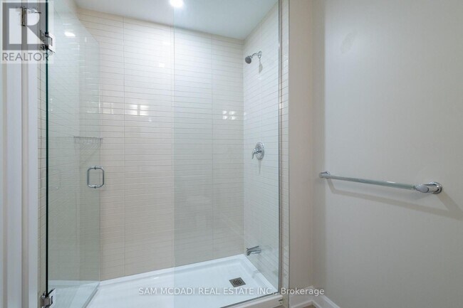 Photo du bâtiment - 3220 William Coltson Ave