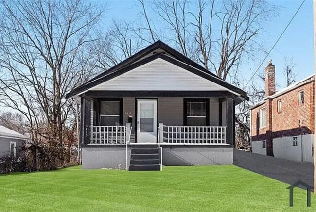 Building Photo - 5415 Hamilton Ave