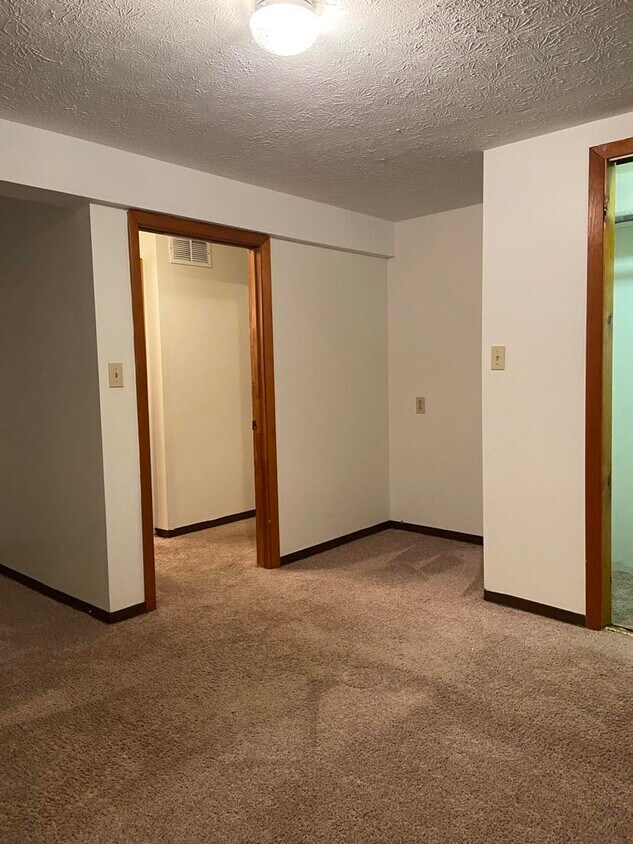 Foto principal - 2473 E Turkeyfoot Lake Rd