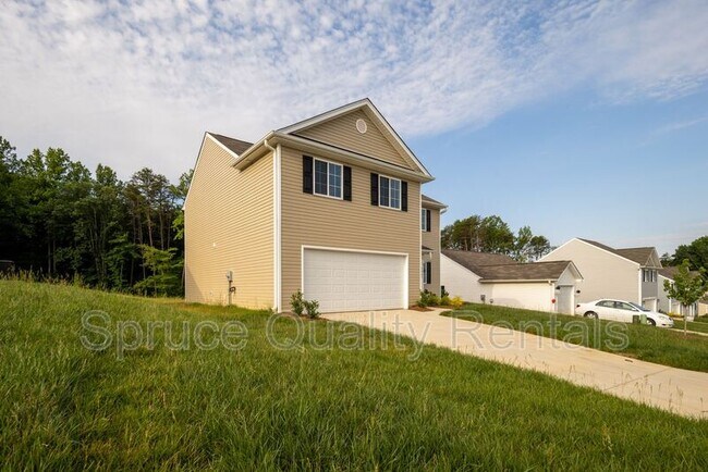 Building Photo - 3067 Stauton Dr