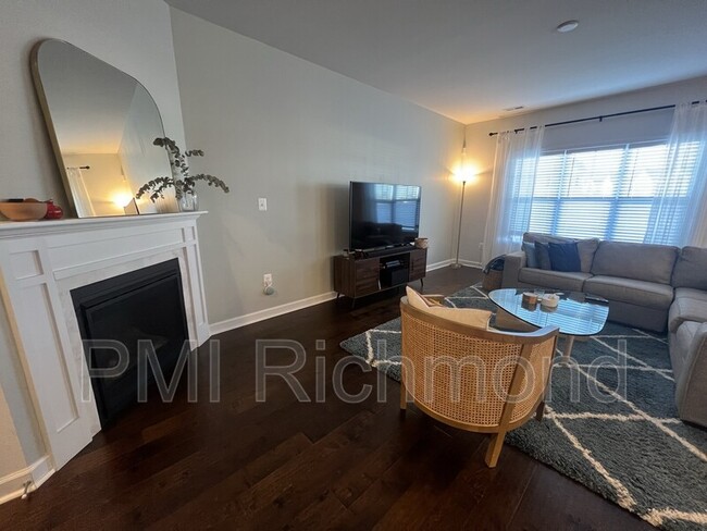 Building Photo - 4830 Wild Horse Ln