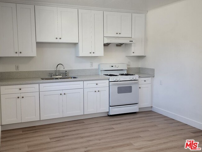 Building Photo - 13891 Moreno Rose Pl