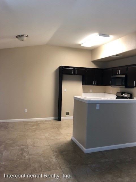 Foto del edificio - 4515 Pebble Creek Dr