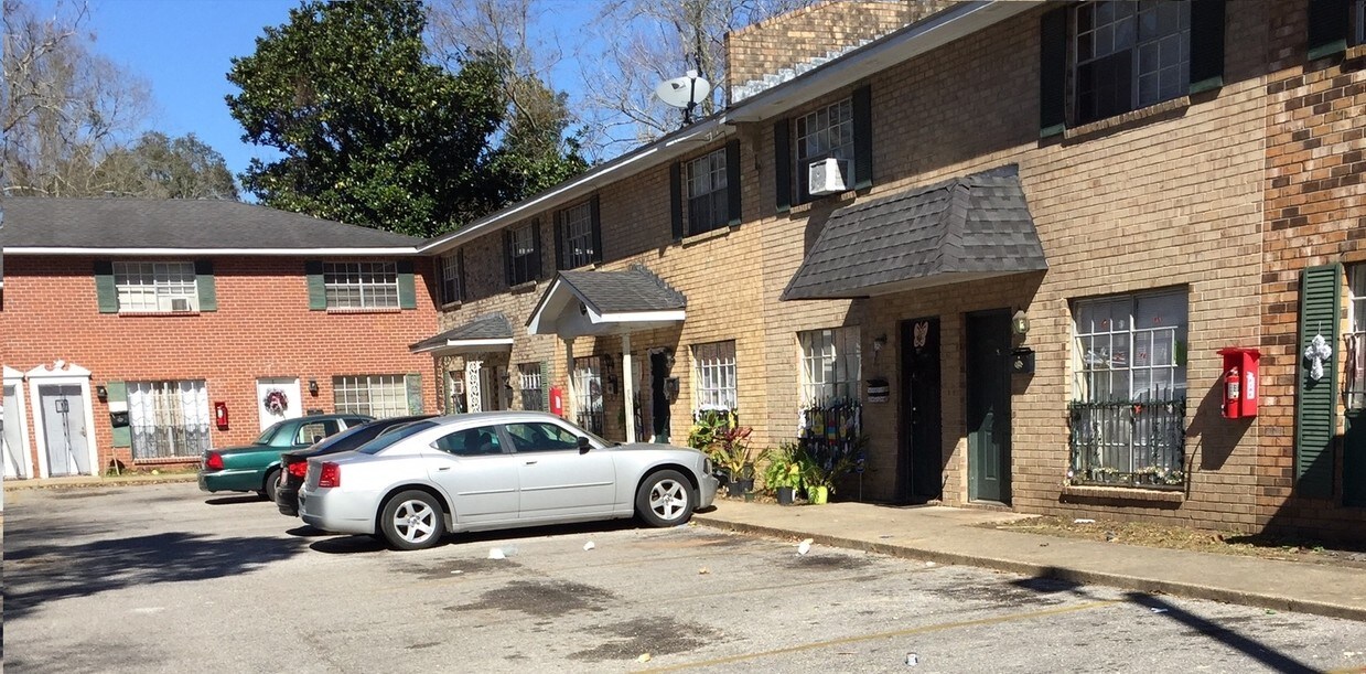 Oakleigh Square Apartments Mobile, AL
