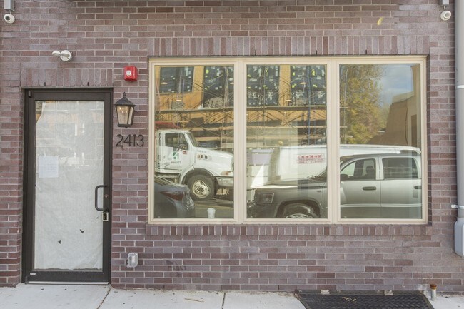 Foto del edificio - 2413 Frankford Ave