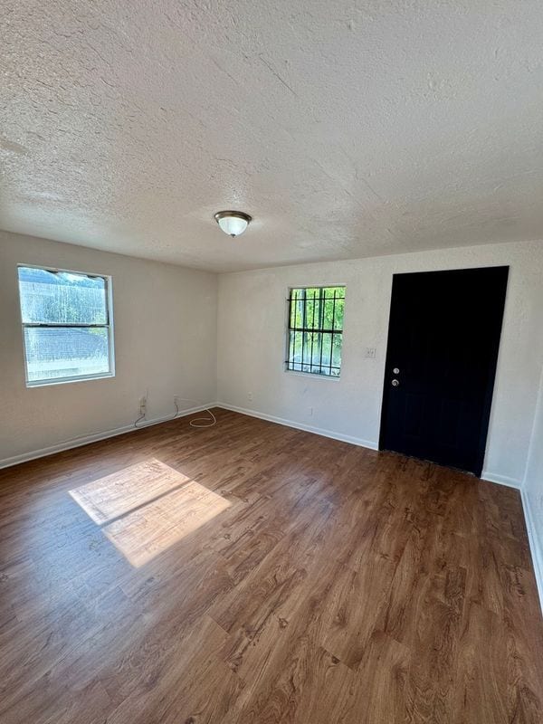 Foto del edificio - 929 W 27th St