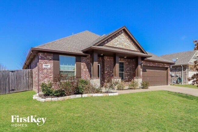 Building Photo - 1005 Destrehan Dr