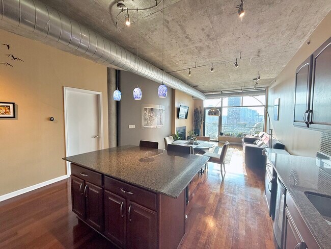 Foto del edificio - 125 E 13th St