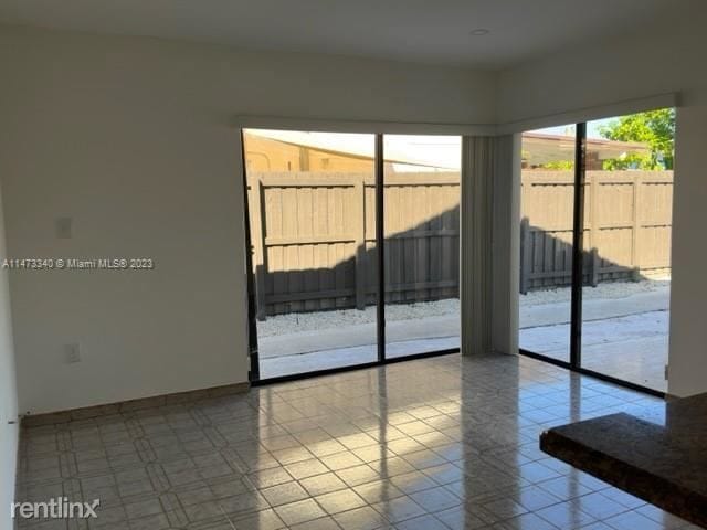 Building Photo - 4 br, 3 bath House - 703 SW 100th Court Cir