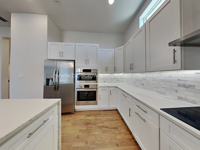 Photo - 1717 Caddo St Apartment