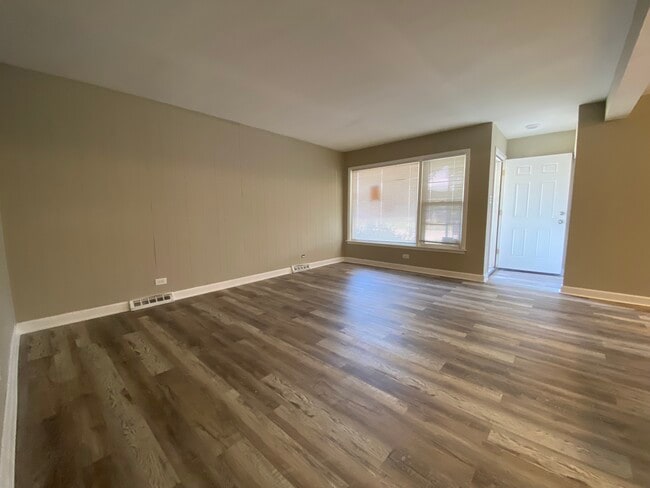 Building Photo - 444 Luella Ave