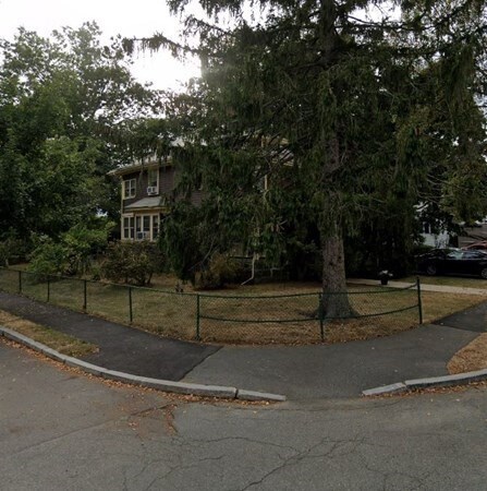 Primary Photo - 21 Curtis Ave