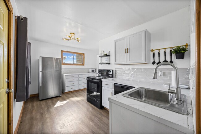 Foto del edificio - 1418 Kingshill Dr