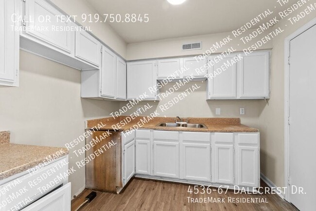 Foto del edificio - Move In Ready In Charlotte Camp North End