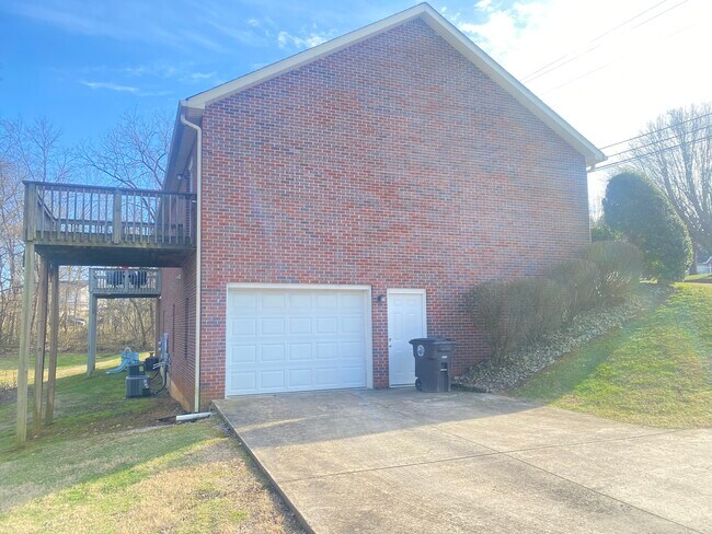 Foto del edificio - 220 4th Ave