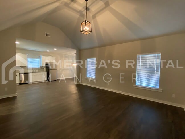 Building Photo - Home for Rent in Thorsby! View with 48 Hours Notice!