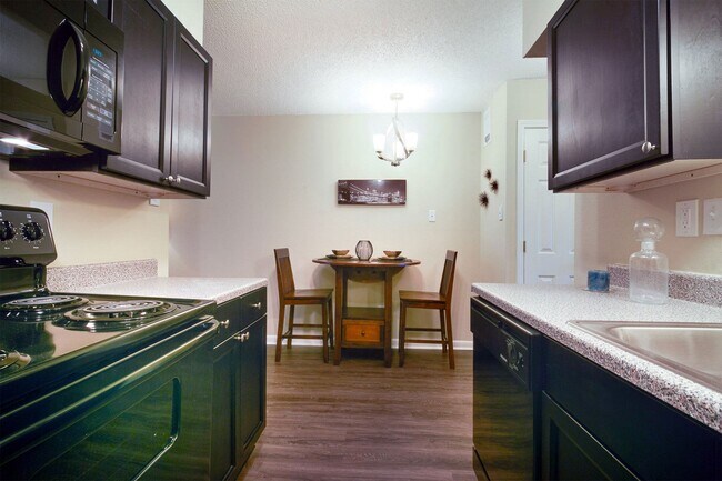 Foto del edificio - Bowman Heights Apartments