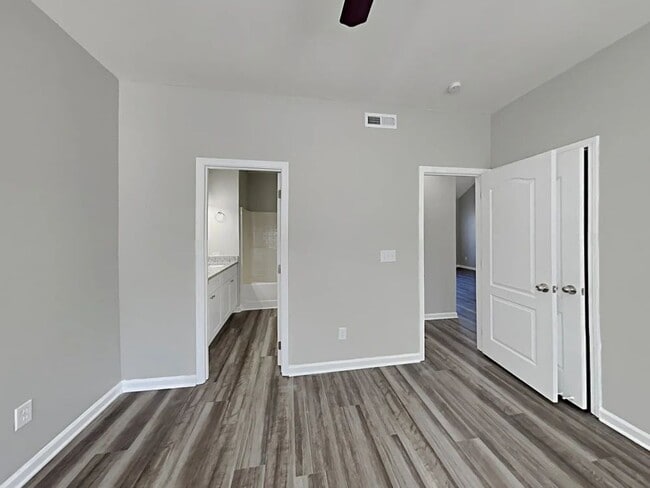 Foto del edificio - 5505 Orchard Pond Dr