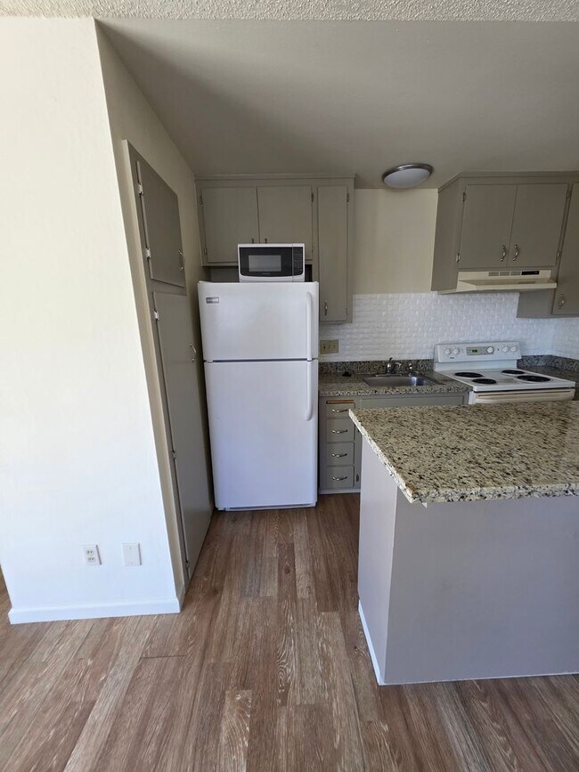 Foto del edificio - 4047 Hamilton Ave