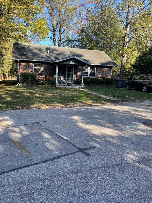 Foto principal - 813 S Mitchell St