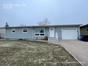 Building Photo - 621 Bel Aire Dr
