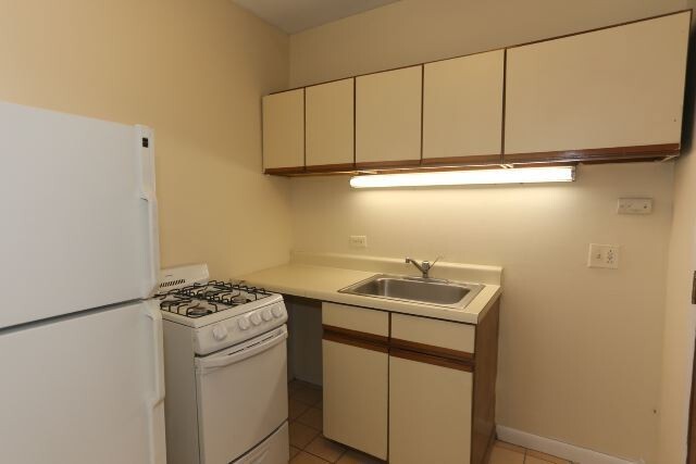 Foto del edificio - 820 W Cornelia