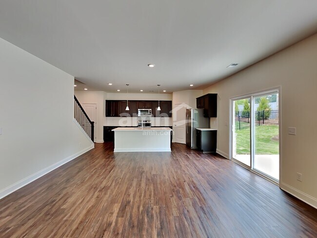 Building Photo - 899 Carnaby Ln