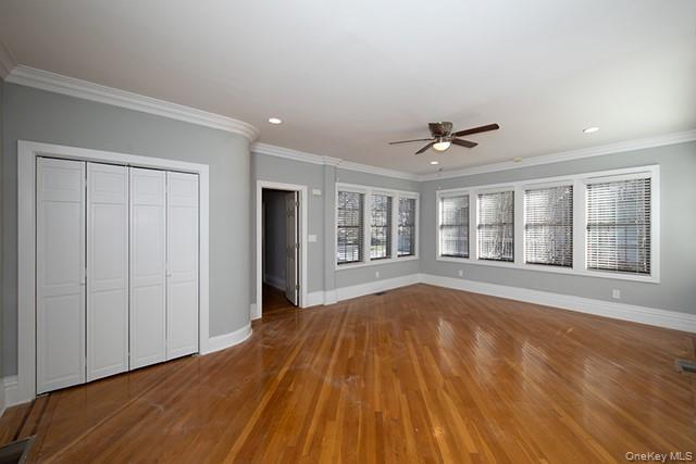 Foto del edificio - 576 Scranton Ave