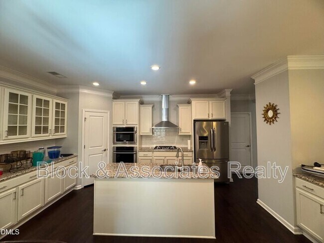 Building Photo - 258 Chatsworth Ln