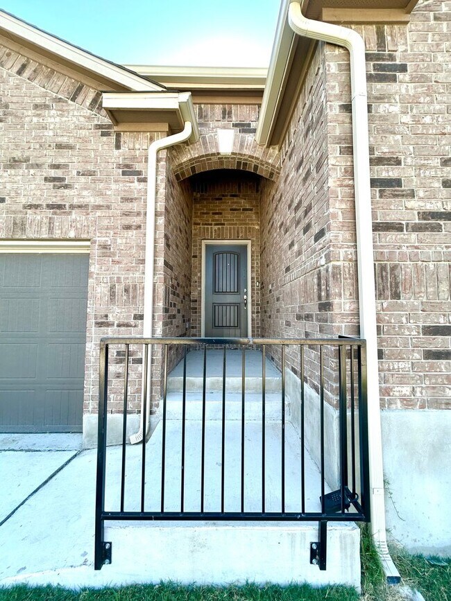 Foto del edificio - **APPLICATION RECEIVED** MOVE IN SPECIAL! ...