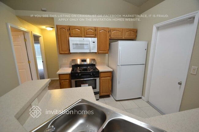 Foto del edificio - 7641 Pine Nest Ct