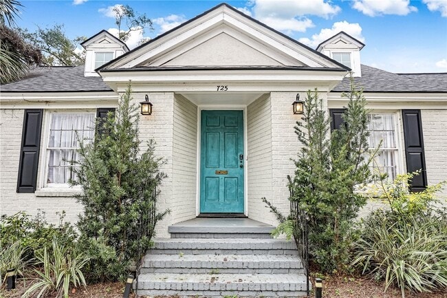 Foto del edificio - 725 E 53rd St