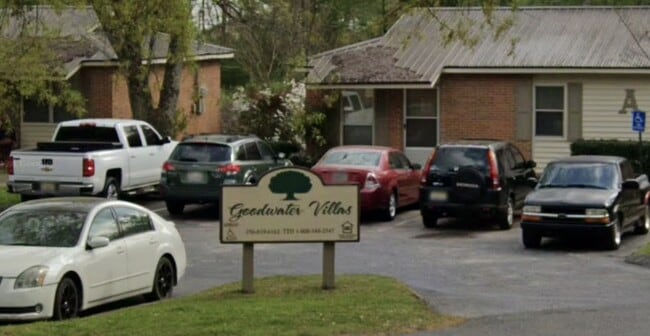 Building Photo - 15 Hotel St