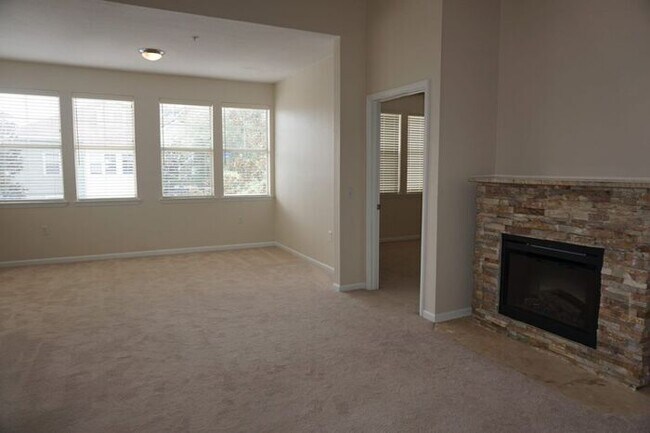Foto del edificio - 3 bedroom 2 bathroom with loft