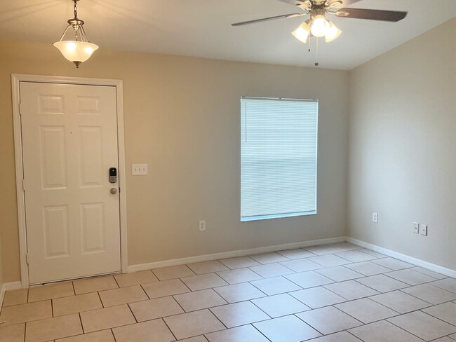 Building Photo - 1314 Normandy Heights Cir
