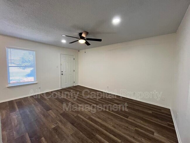 Foto del edificio - 3415 Willowrun Dr