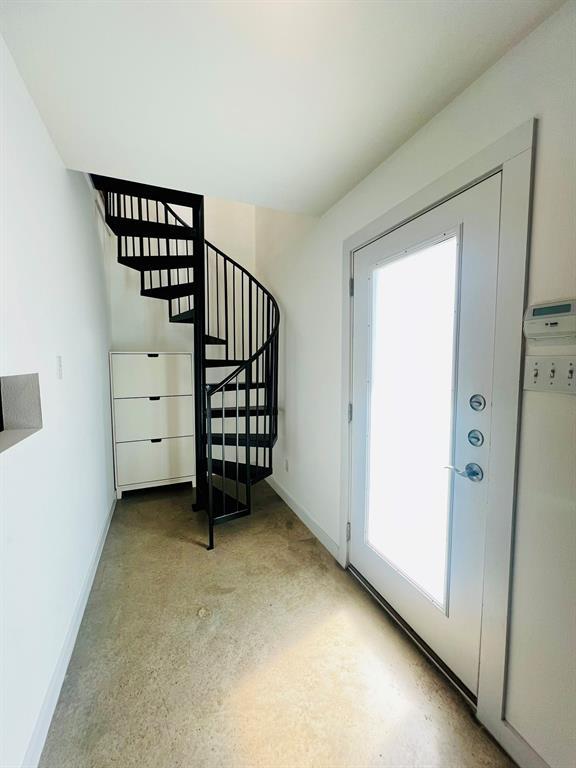 Foto del edificio - 5900 Toscana Ave