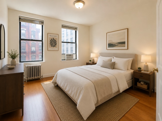 Building Photo - 413 W 43rd St
