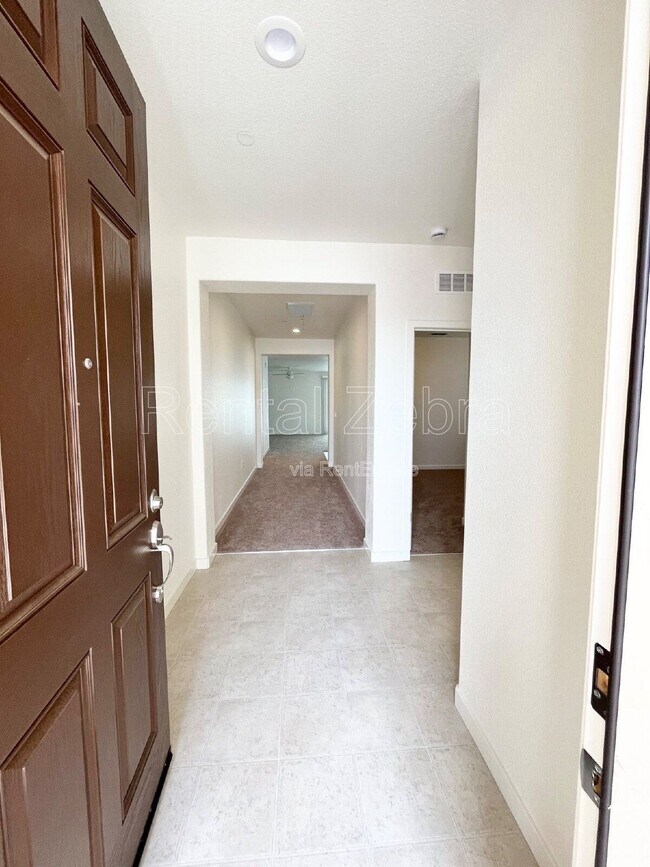 Foto del edificio - 165 Squaw Vly Dr