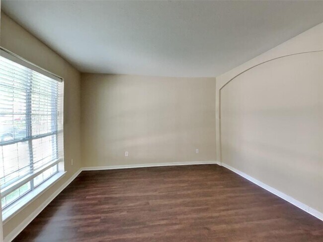 Foto del edificio - 201 Mammoth Springs Ln