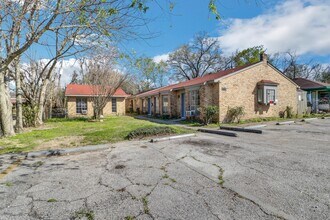 Building Photo - 6815 Beachwood St