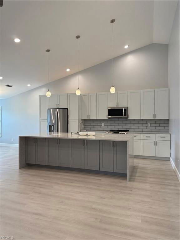 Foto del edificio - 6637 Vancouver Ln