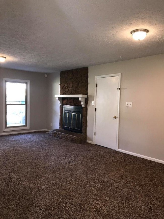 Building Photo - 1823 Eichelberger Dr