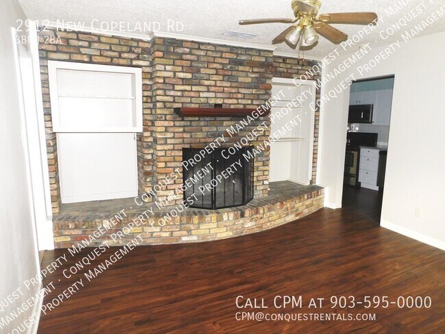 Building Photo - Charming 3 Bedroom, 2 Bath Home w/Den!