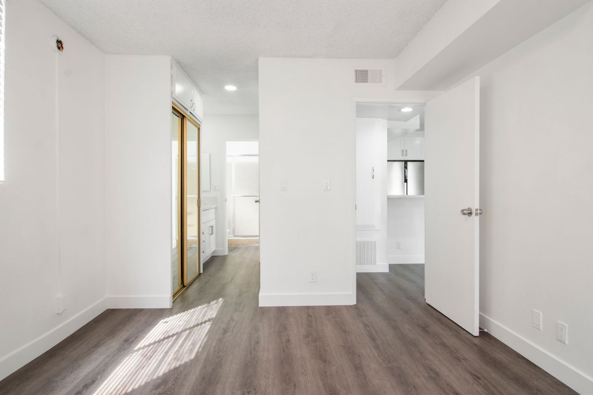 Building Photo - 9055 Alcott St