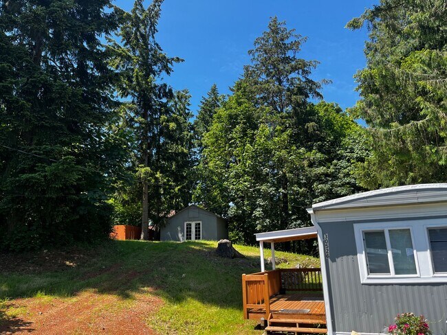Building Photo - Manufactured Home For Rent