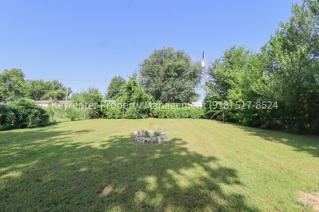 Foto del edificio - 2 Bed 1 Bath Tulsa - Move-in Ready!